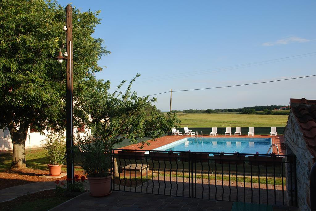 Holiday House Sweet Home Umag Exteriör bild